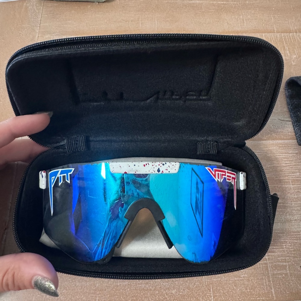 Pit Viper Men's Blue & Red